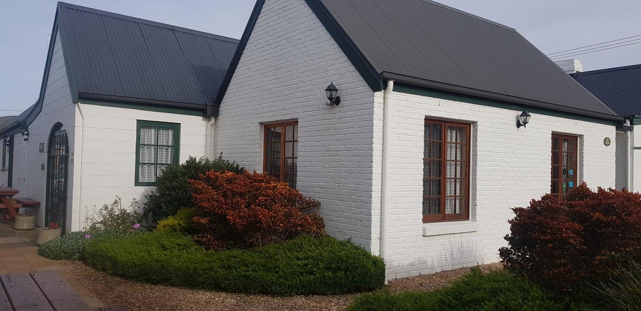 Hotel Richmond Barracks Exterior foto