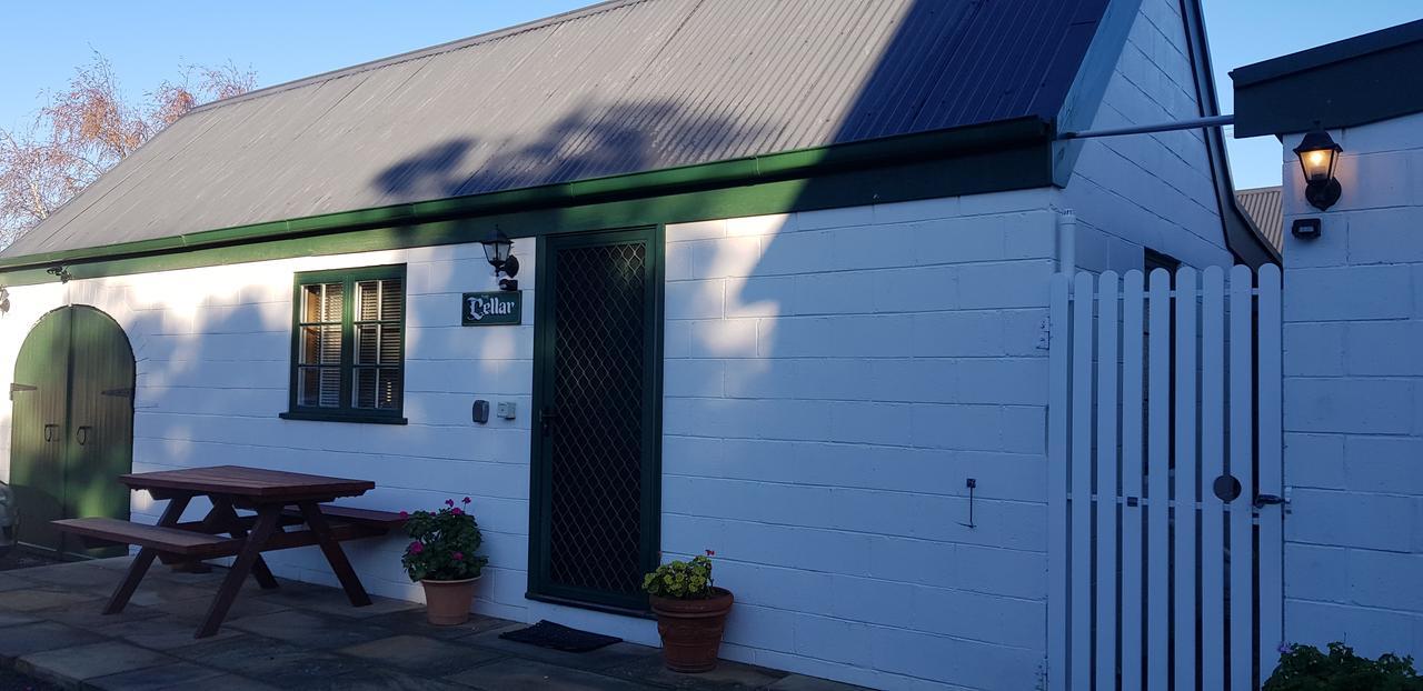 Hotel Richmond Barracks Exterior foto