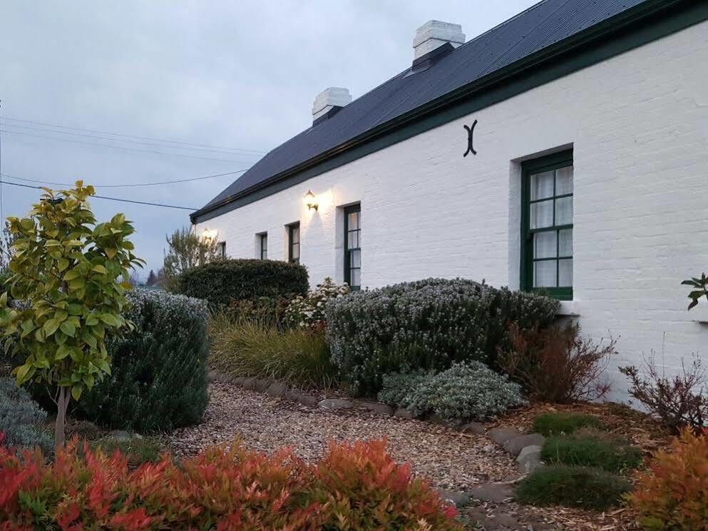 Hotel Richmond Barracks Exterior foto